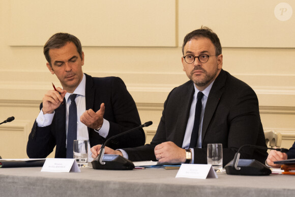 Olivier Véran, Aurélien Rousseau - Premier conseil des ministres du vendredi 21 juillet 2023 au Palais de l'Elysée à Paris, à l'issue du remaniement ministériel © Jean-Baptiste Autissier / Bestimage