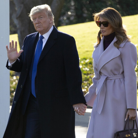 Donald J. Trump (président des Etats-Unis), avec sa femme Melania et son fils Barron, quittent la Maison Blanche en hélicoptère. Washington DC, le 15 janvier 2020. 