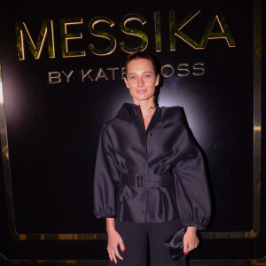 Et la jeune femme semblait au comble du bonheur ! 
Ilona Smet lors de la soirée de présentation de la collection Messika by Kate Moss à l'hôtel Ritz à Paris le 3 octobre 2021. © Rachid Bellak / Bestimage 