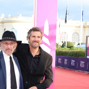 Guillaume Canet (président du Jury) et Jerry Schatzberg - Les célébrités arrivent à la cérémonie d'ouverture du 49ème Festival du Cinema Americain de Deauville, France, le 1er septembre 2023. © Denis Guignebourg/Bestimage 