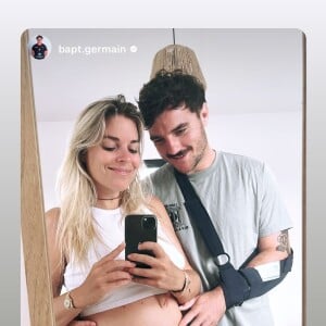 Sophie Tapie affiche son ventre arrondi sur Instagram. ©Instagram