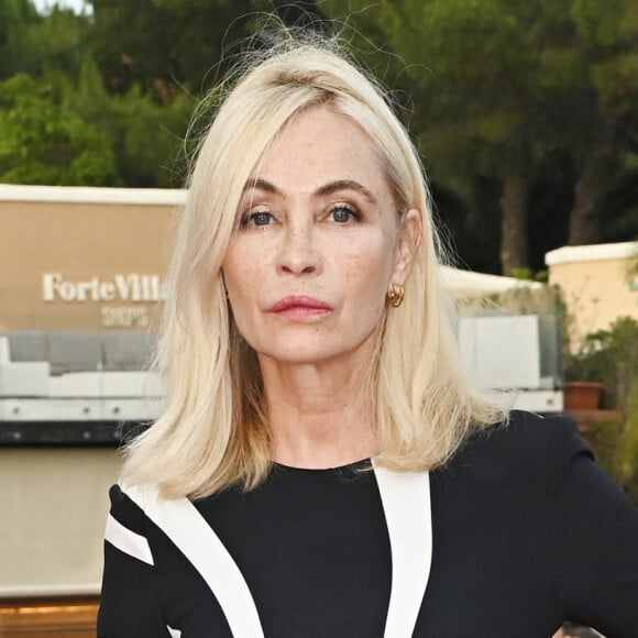 Emmanuelle Béart vient de révéler publiquement avoir été victime d'inceste 
Emmanuelle Béart en Italie