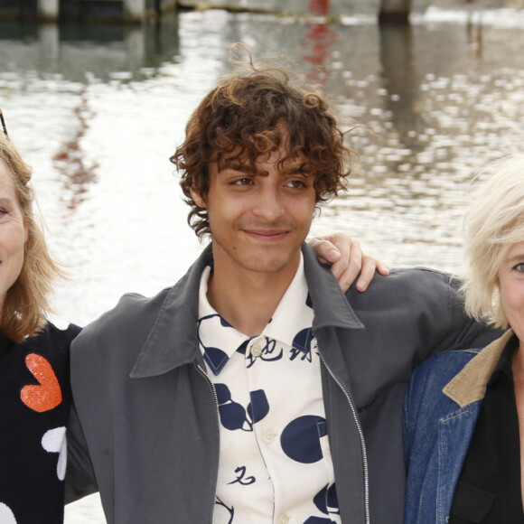 Isabelle Carré, Moncef Farfar, Andréa Bescond "L'enfant de personne" - Photocall lors du Festival de la Fiction de La Rochelle. Le 18 septembre 2021 © Christophe Aubert via Bestimage