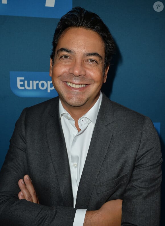 L'épouse de Patrick Cohen a également fait ses preuves en tant que rédactrice en chef pour France Télévision, Canal + avant de l'être sur Europe 1.
Patrick Cohen à la conférence de presse de la rentrée du pôle radio "Europe 1, RFM et Virgin Radio" au Lagardère Paris Racing à Paris, le 12 septembre 2017. © Ramsamy Veeren/Bestimage