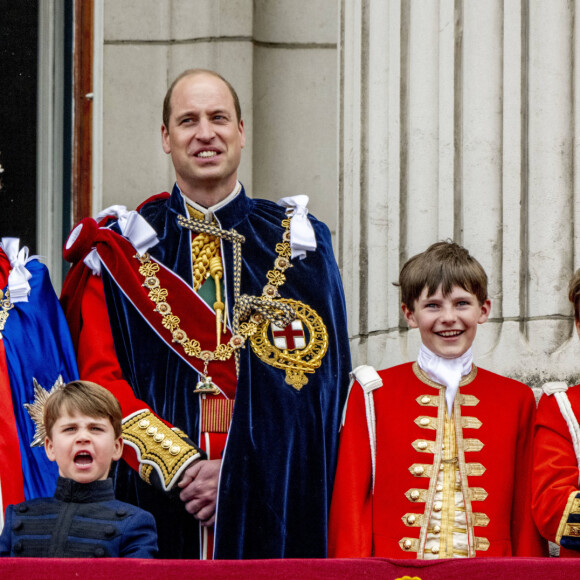 Sophie Rhys-Jones, comtesse de Wessex, Le prince William, prince de Galles, et Catherine (Kate) Middleton, princesse de Galles, La princesse Charlotte de Galles, Le prince Louis de Galles - La famille royale britannique salue la foule sur le balcon du palais de Buckingham lors de la cérémonie de couronnement du roi d'Angleterre à Londres le 5 mai 2023. 