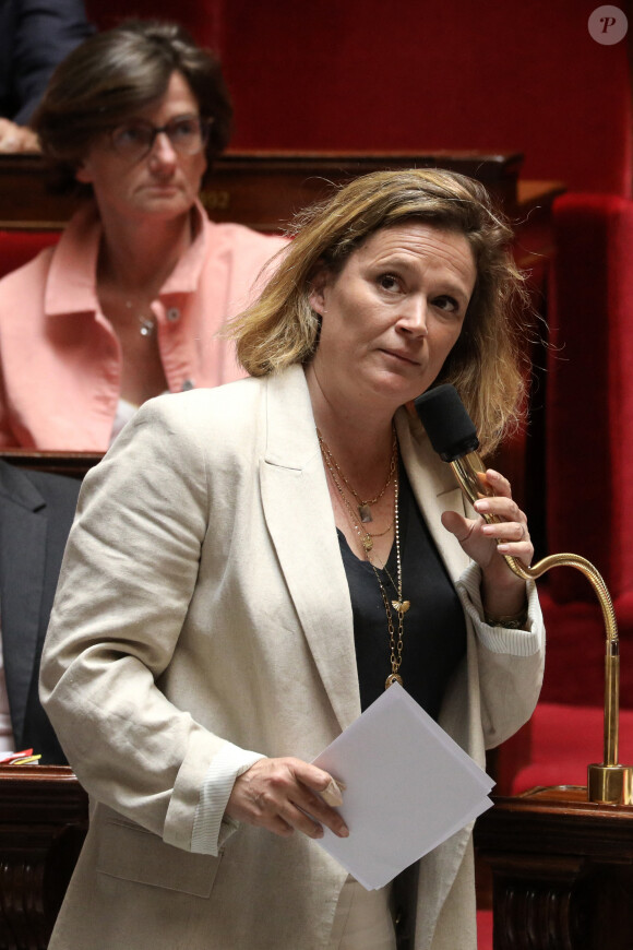 Elle est en effet chargée de l'accessibilité des personnes handicapées pendant les JO 2024.
Olivia Gregoire, ministre déléguée auprès du ministre de l'Economie, des Finances et de la Souveraineté industrielle et numérique, chargée des Petites et moyennes entreprises, du Commerce, de l'Artisanat et du Tourisme - Séance de questions au gouvernement à l'Assemblée nationale, à Paris, France, le 30 mai 2023 © Stéphane Lemouton/Bestimage  Session of questions to the government at the National Assembly, in Paris, France, on May 30, 2023.