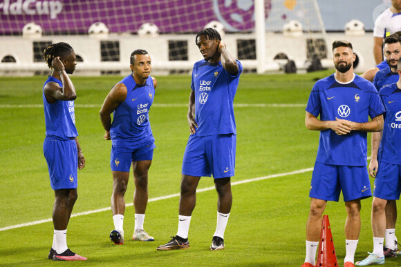 Jules Koundé - Entraînement de l'équipe de France de football, à l'avant-veille de la finale contre l'Argentine lors de la Coupe du Monde 2022 au Qatar (FIFA World Cup Qatar 2022), le 16 décembre 2022. © JB Autissier / Panoramic / Bestimage