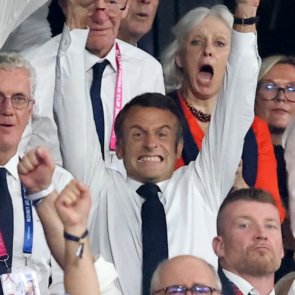 Emmanuel Macron - People dans les tribunes lord du match d'ouverture de la Coupe du Monde de Rugby France 2023 avant le match de la Poule A entre la France et la Nouvelle-Zélande au Stade de France à Saint-Denis le 8 septembre 2023. © Dominique Jacovides/Bestimage 