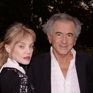 Arielle Dombasle est sa compagne
Exclusif - Bernard-Henri Lévy (BHL) et sa femme Arielle Dombasle - Moma Group fête son 10ème anniversaire à l'hôtel Salomon de Rothschild à Paris le 5 septembre 2022.