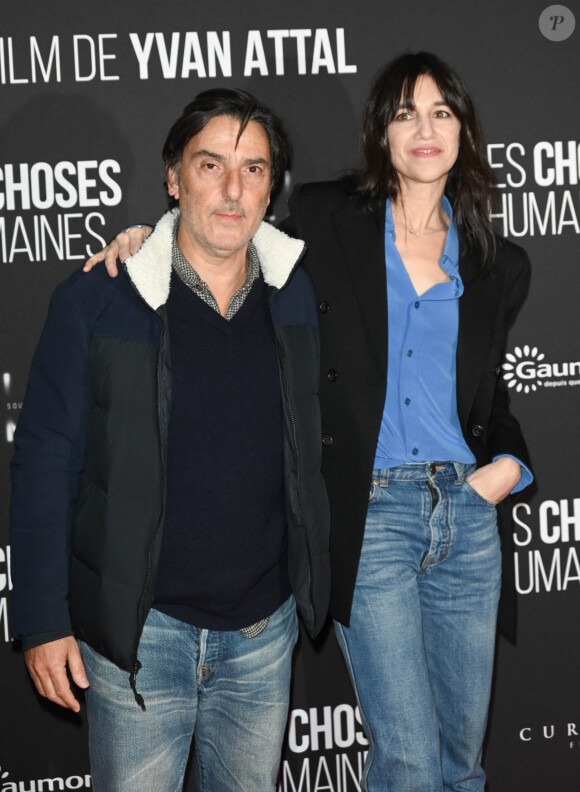 Photo Yvan Attal Et Sa Compagne Charlotte Gainsbourg Avant Premi Re Du Film Les Choses