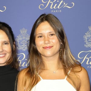 Le 14 septembre 2023, le Ritz a fêté ses 125 ans... et on peut dire qu'il n'a pas pris une seule ride.
Virginie Ledoyen et sa fille Lila - Photocall des 125 ans du Ritz à Paris. Le 14 septembre 2023. © Coadic Guirec / Bestimage