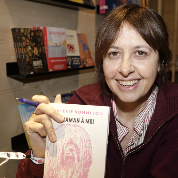 Film qui se déroule à Paris, une ville qu'affectionne tout particulièrement, elle qui vient du Nord.
Valerie Bonneton - Festival du Livre de Paris 2023 au Grand Palais Éphémère le 21 avril 2023. © Cedric Perrin / Bestimage