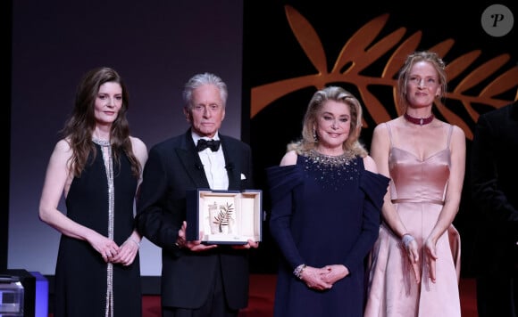 Chiara Mastroianni (maîtresse de cérémonie), Michael Douglas reçoit la palme d'honneur, Catherine Deneuve, Uma Thurman - Cérémonie d'ouverture du 76ème Festival International du Film de Cannes, au Palais des Festivals à Cannes. Le 16 mai 2023. © Borde-Jacovides-Moreau / Bestimage 