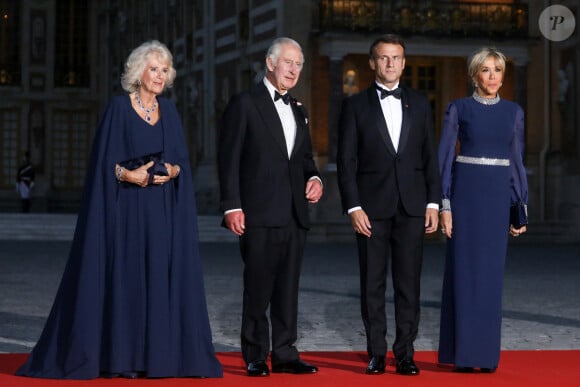 La reine consort Camilla Parker Bowles, le roi Charles III d'Angleterre, Emmanuel Macron et sa femme Brigitte - Dîner d'Etat au château de Versailles en l'honneur de la visite officielle du roi Charles III d'Angleterre et de la reine consort Camilla Parker Bowles de 3 jours en France. Le 20 septembre 2023 © Stéphane Lemouton / Bestimage 