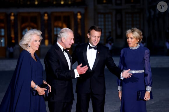 La reine consort Camilla Parker Bowles, le roi Charles III d'Angleterre, Emmanuel Macron et sa femme Brigitte - Dîner d'Etat au château de Versailles en l'honneur de la visite officielle du roi Charles III d'Angleterre et de la reine consort Camilla Parker Bowles de 3 jours en France. Le 20 septembre 2023 © Moreau-Jacovides / Bestimage 