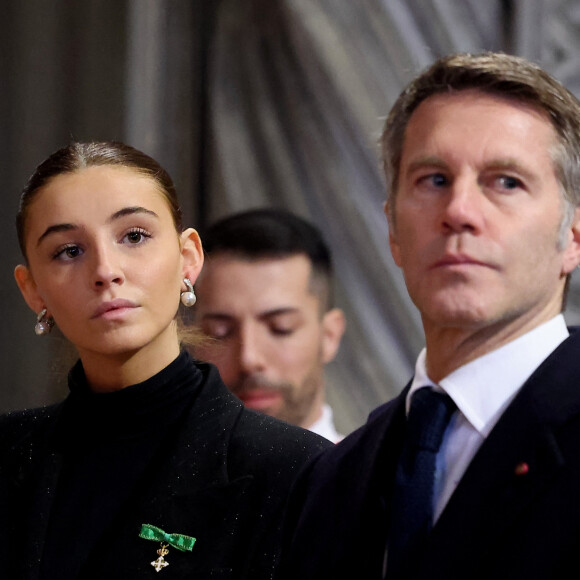 Exclusif - Vittoria de Savoie et son père Emmanuel-Philibert de Savoie - La famille de Savoie s'est retrouvée à l'abbaye de Hautecombe lors d'une messe pour célébrer les 40 ans de la disparition du dernier roi régnant d'Italie, Humbert II de Savoie à Saint-Pierre-de-Curtille, le 18 Mars 2023. Ce fût l'occasion pour Vittoria de Savoie, princesse de Carignan et marquise d'Ivrée, fille ainée d'Emmanuel-Philibert de Savoie et de Clotilde Courau, d'honorer sa première sortie officielle. © Dominique Jacovides/Bestimage 