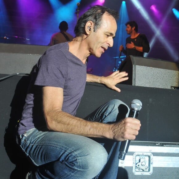 Exclusif - Jean-Jacques Goldman - Vente aux enchères à l'occasion du 20e anniversaire du spectacle "Les Vendanges du Coeur" à Ouveillan, près de Narbonne (Aude) au profit des "Restos du Coeur" le 20 juillet 2014.