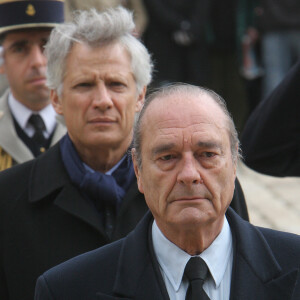 Sa maladie avait fuité dans la presse ce qui avait beaucoup fait souffrir Bernadette Chirac.
Archives - Dominique de Villepin et Jacques Chirac - Cérémonie solennelle en hommage à Lucie Aubrac, figure de la Résistance, décédée à 94 ans, aux Invalides à Paris. Le 21 mars 2007