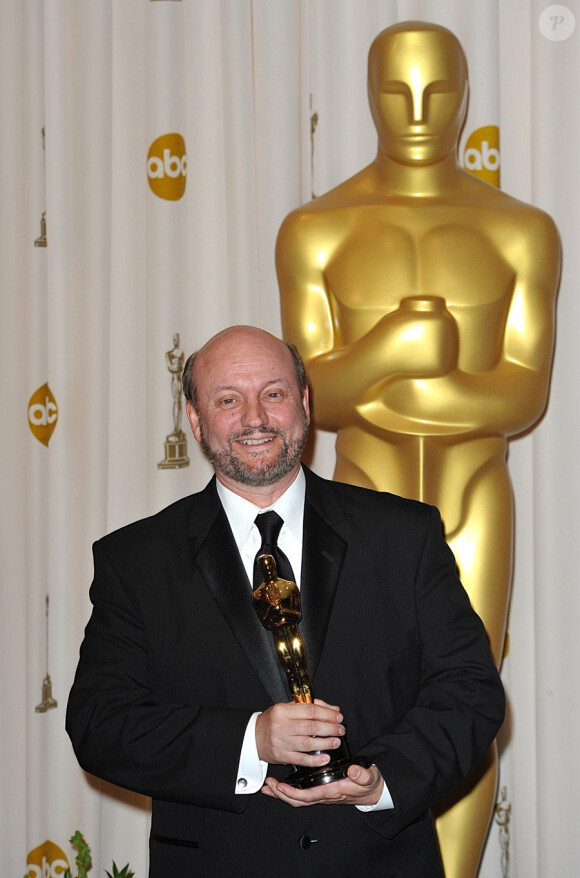 Juan Jose Campanella, lauréat pour le meilleur film étranger Dans ses yeux (El Secreto de sus ojos) dans la ''press room'' des Oscars le 7 mars 2010