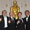 Joe Letteri, Stephen Rosenbaum, Richard Baneham et Andrew R. Jones, lauréats pour les effets visuels d'Avatar, dans la ''press room'' des Oscars le 7 mars 2010