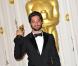 Ryan Bingham, laurÃ©at pour la meilleure chanson "The Weary Kind" de Crazy Heart, dans la ''press room'' des Oscars le 7 mars 2010