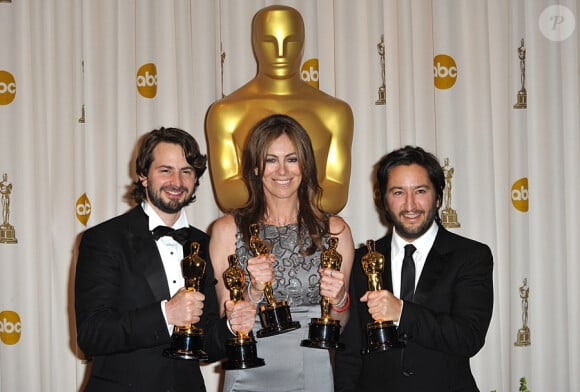 Mark Boal (scénariste), Kathryn Bigelow (réalisatrice) et Greg Shapiro (producteur), lauréats pour Démineurs, dans la ''press room'' des Oscars le 7 mars 2010