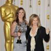 Kathryn Bigelow, réalisatrice de Démineurs, et Barbra Streisand, dans la ''press room'' des Oscars le 7 mars 2010