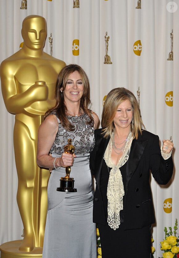Kathryn Bigelow, réalisatrice de Démineurs, et Barbra Streisand, dans la ''press room'' des Oscars le 7 mars 2010