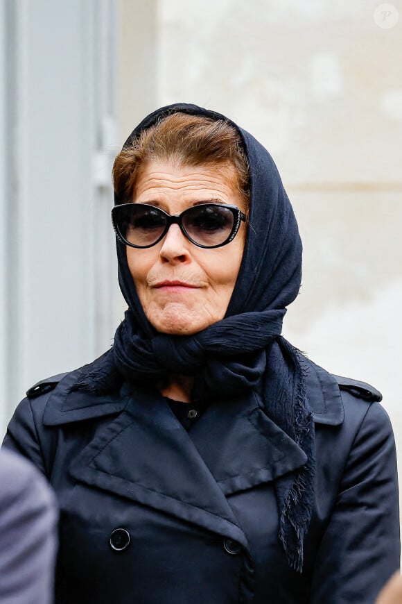 Fanny Ardant - Obsèques de l'avocat pénaliste, ancien ministre, grand officier de la Légion d'honneur, Georges Kiejman au cimetière du Montparnasse dans le 14ème arrondissement de Paris, France, le 12 mai 2023. © Cyril Moreau/Bestimage 