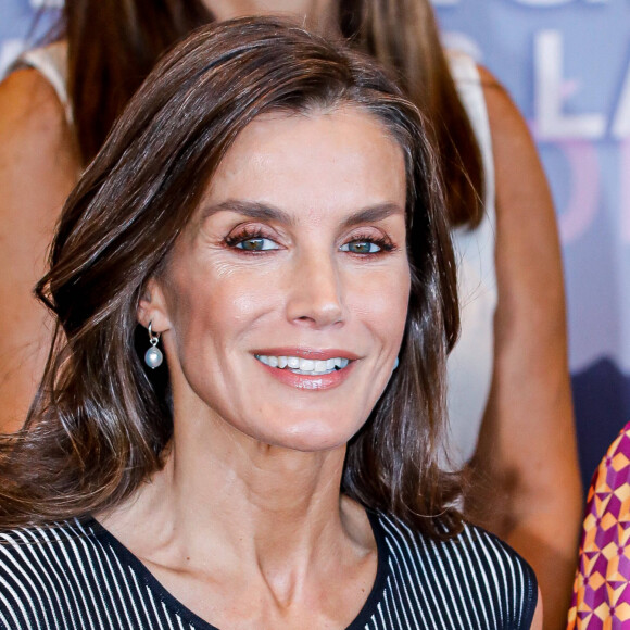 Et continue de gérer avec classe ses engagements.
La reine Letizia d'Espagne assiste à l'ouverture du 2ème "Congrès international sur la traite des êtres humains, stratégies pour éliminer l'exploitation sexuelle" à Malaga, le 28 septembre 2023. 