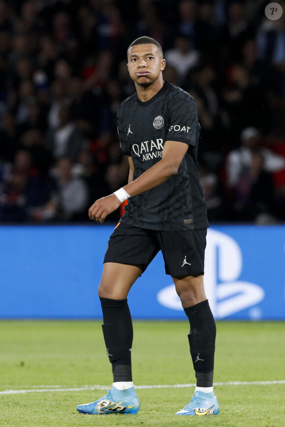 Ses coéquipiers étaient eux aussi très choqués parce qu'ils venaient de voir
Kylian Mbappe (PSG) - Match de Ligue des champions entre le PSG et le Borussia Dortmund (2-0) au Parc des Princes à Paris le 19 septembre 2023. 