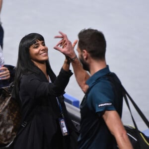 Six ans après leur rupture, les ex s'affichent plus complices que jamais.
Shy'm (Tamara Marthe) et son petit-ami Benoît Paire - La chanteuse Shy'm (Tamara Marthe) encourage son petit-ami Benoît Paire lors du tournoi BNP Paribas Masters à l'Accor Hotels Arena à Paris le 3 novembre 2015. Malgré les encouragements de sa dulcinée, Benoît Paire à été éliminé par Gilles Simon au 2e tour du BNP Paribas Masters (6-4, 4-6, 6-1). © Giancarlo Gorassini / Bestimage