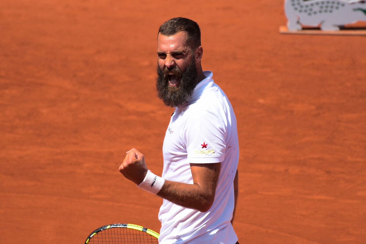 Photo : Attitude - Joie de Benoit Paire ( France ) - Victoire de C.Norrie  face à B.Paire (7-5, 4-6, 3-6, 6-1, 6-4 ) lors des Internationaux de France  de Tennis de