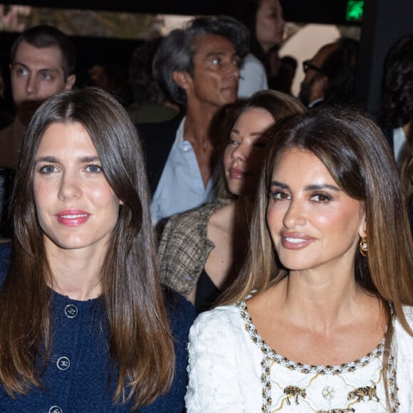 Riley Keough avait elle aussi fait le déplacement.
Riley Keough, Charlotte Casiraghi, Penélope Cruz et Camila Morrone - Photocall du défilé de mode printemps-été 2024 "Chanel" au Grand Palais Ephémère lors de la fashion week de Paris. Le 3 octobre 2023 © Olivier Borde / Bestimage 