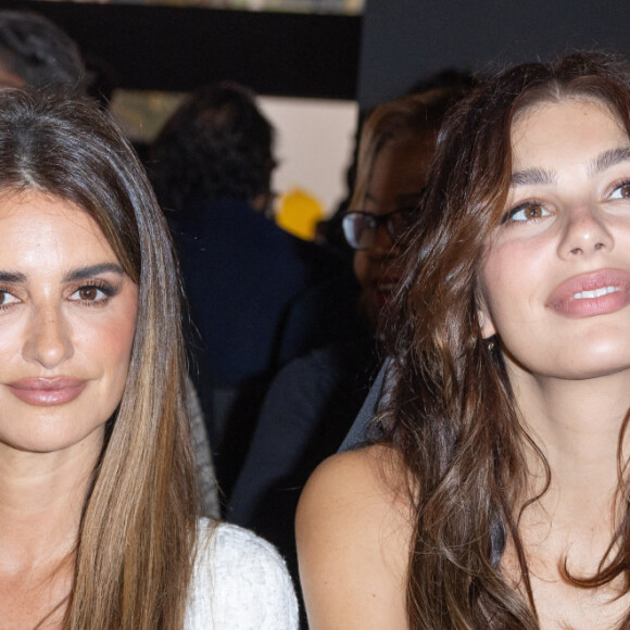 Penelope Cruz, Camila Morrone - Photocall du défilé de mode printemps-été 2024 "Chanel" au Grand Palais Ephémère lors de la fashion week de Paris. Le 3 octobre 2023 © Olivier Borde / Bestimage 