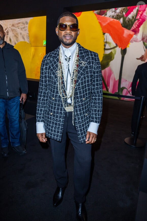 Usher - Photocall du défilé de mode printemps-été 2024 "Chanel" au Grand Palais Ephémère lors de la fashion week de Paris. Le 3 octobre 2023 © Olivier Borde / Bestimage 