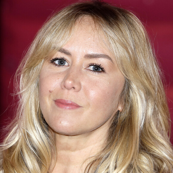 Enora Malagré est un des nouveaux visages du "Magazine de la Santé" sur France 5. 
Enora Malagré lors de l'avant-première du film "Notre tout petit mariage" à l'UGC Bercy à Paris. © Cédric Perrin / Bestimage 