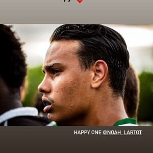 Le journaliste de 43 ans a publié une belle photo de son fils, lui aussi fan de rugby