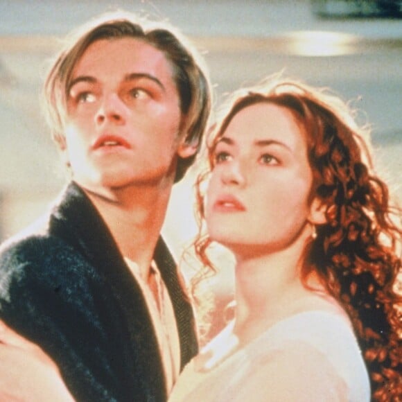 Un couple magnifique à l'écran.
Kate Winslet et Leonardo DiCaprio dans le film Titanic (1997)