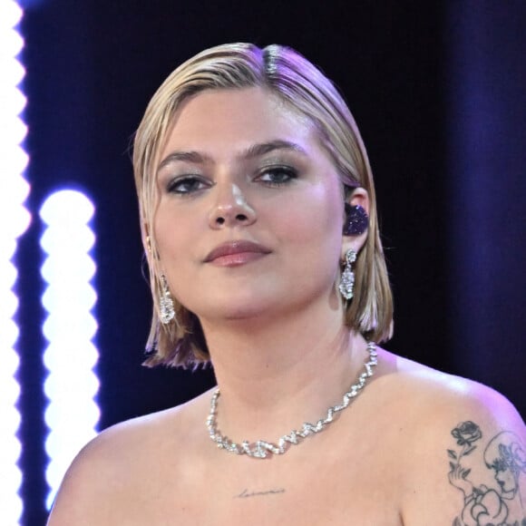 Louane aussi
Exclusif - Louane - Enregistrement de l'émission "Cannes chante le Cinéma" sur la célèbre plage Macé de Cannes, le 25 mai 2023 lors de la 76ème édition du Festival de Cannes le 25 mai 2023. Bruno Bebert - Tiziano da Silva / Bestimage