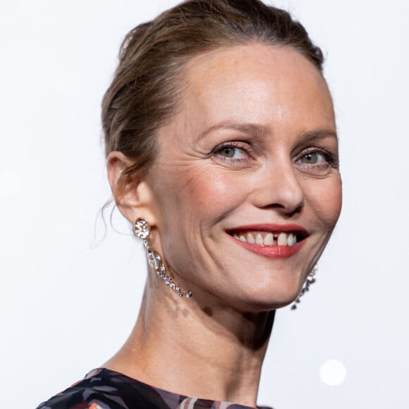 Vanessa Paradis - Soirée de gala en hommage à Patrick Dupond à l'Opéra de Paris le 21 février 2023. © Olivier Borde/Bestimage 