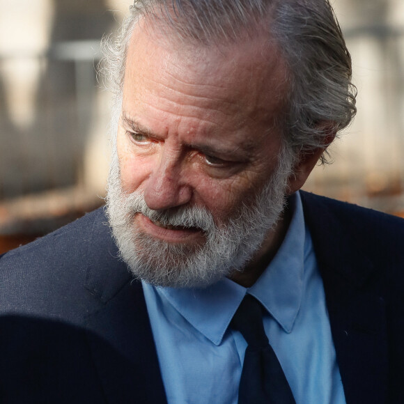 Francis Huster - Arrivées à l'enregistrement de l'émission "Vivement Dimanche" présentée par M. Drucker et qui sera diffusée le 8 octobre 2023 sur France 3, au studio Gabriel à Paris, France, le 03 octobre 2023. © Christophe Clovis / Bestimage 