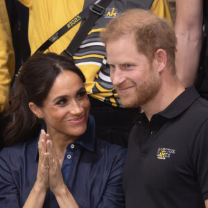 Le couple a ainsi donné une conférence pour parler de la préservation de la santé mentale à l'ère digitale.
Le prince Harry, duc de Sussex et Meghan Markle, duchesse de Sussex aux Invictus Games 2023 à Dusseldorf