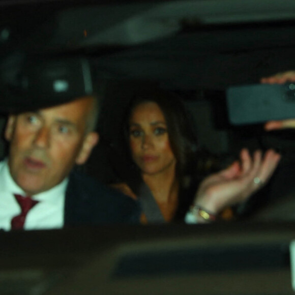 Meghan et Harry s'étaient rendus dans un poste de police après avoir été poursuivis, pendant deux heures, par des paparazzi très agressifs en voiture.
Le prince Harry, duc de Sussex et Meghan Markle, duchesse de Sussex, et sa mère Doria Ragland, à la sortie de la cérémonie des "Women of Vision Awards" au Ziegfeld Theatre à New York, le 16 mai 2023. 