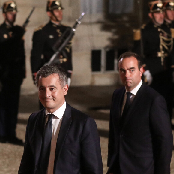 Le président français, Emmannuel Macron accompagné de sa femme, Brigitte Macron reçoit Ukhnaagiin Khürelsükh, Président de la Mongolie et sa femme Bolortsetseg pour un dîner d'état, au Palais de l'Elysée, Paris, le 12 octobre 2023. © Stéphane Lemouton / Bestimage 