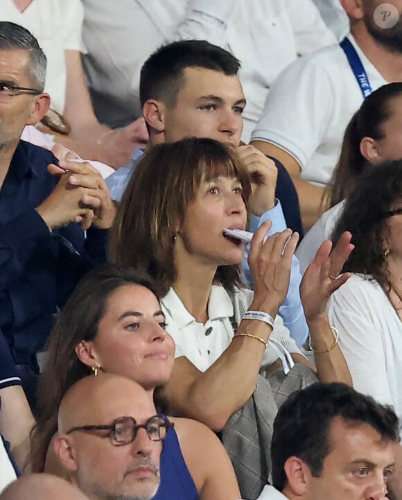 Sophie Marceau a écrit "La Souterraine"
Sophie Marceau - People dans les tribunes lord du match d'ouverture de la Coupe du Monde de Rugby France 2023 avant le match de la Poule A entre la France et la Nouvelle-Zélande au Stade de France à Saint-Denis le 8 septembre 2023. © Dominique Jacovides/Bestimage 