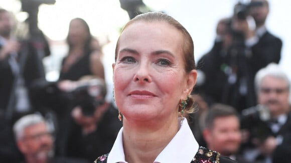 Carole Bouquet en souffrance depuis un accident, les conséquences désastreuses de son traitement