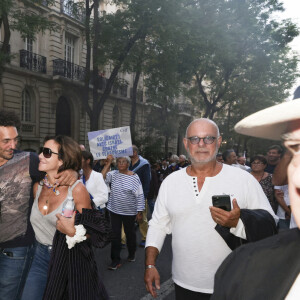 Tomer et Sandra Sisley - Manifestation en soutien à Israël suite aux attentats du Hamas le 07/10/2023 - Paris le 09/10/2023 - © Jack Tribeca / Bestimage 
