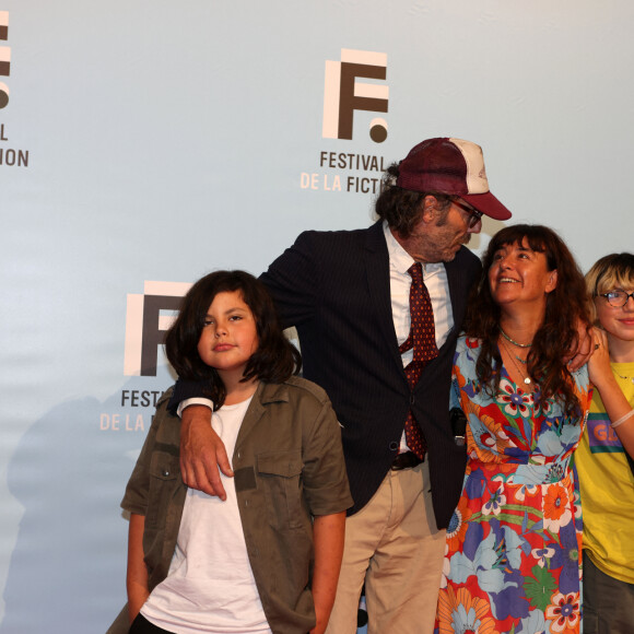 Romane Bohringer, Philippe Rebbot et leurs enfants Raoul et Rose à la projection des trois premiers épisodes de la fiction "L'amour flou" lors de la 23ème édition du Festival de la Fiction tv de la Rochelle 2021 à La Rochelle, France, le 15 septembre 2021. © Jean-Marc Lhomer/Bestimage 