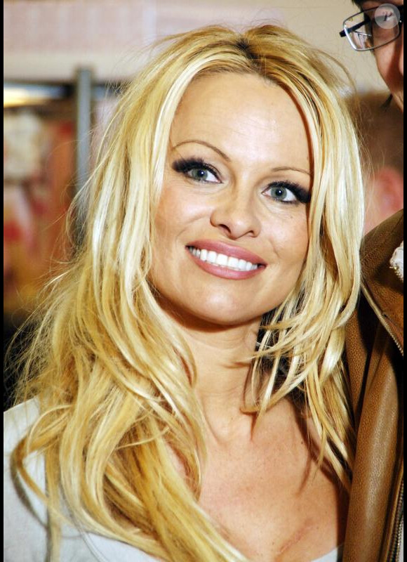 Pamela Anderson a eu deux fils avec le rockeur Tommy Lee : Brandon et Dylan